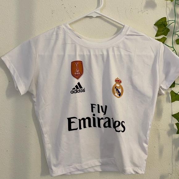 Preloved - Picture 3 of 4